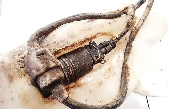 Opel Astra G Windscreen/windshield washer pump