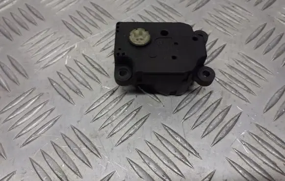 Ford Mondeo Mk III A/C air flow flap actuator/motor 1S7H-19E616-AA