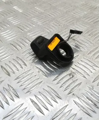 BMW 5 F10 F11 Tailgate glass/window release handle 4245640