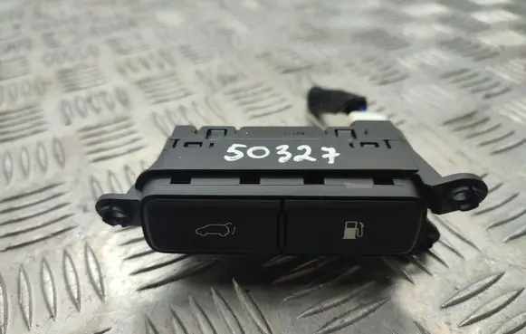Tailgate opening switch