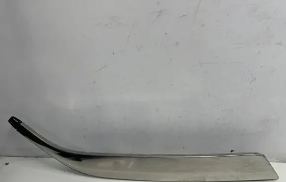 Peugeot 5008 II Rear side glass trim 9827008877