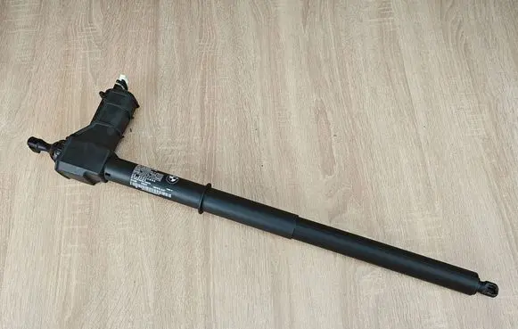 BMW 4 G22 G23 G24 G26 Tailgate/trunk strut/damper 7487576