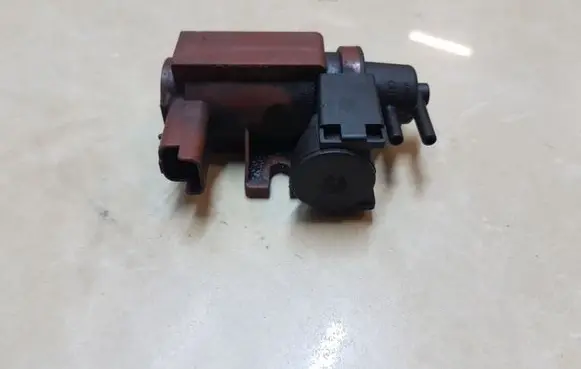Ford Mondeo MK IV Turbo solenoid valve 6G90SE882BA 70170100