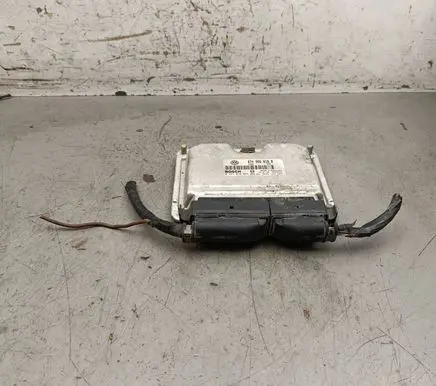 Volkswagen Transporter - Caravelle T4 Engine control unit/module 074906018B 0281010084 28SA4061
