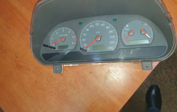 Volvo S40, V40 Speedometer (instrument cluster) 30889706D 01W26D4 SW30887756A