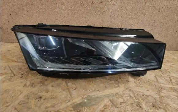 Skoda Octavia Mk4 Headlight/headlamp 5E4941016A