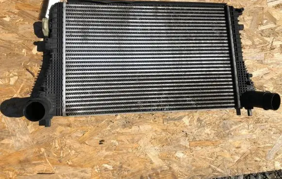 Volkswagen Golf V Intercooler radiator 1K0145803BM