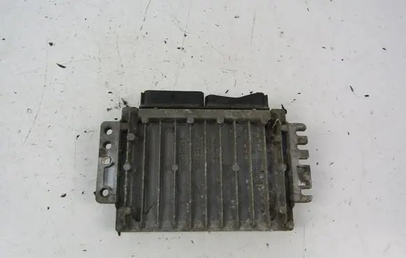 Renault Laguna I Engine control unit/module ECU S105961201