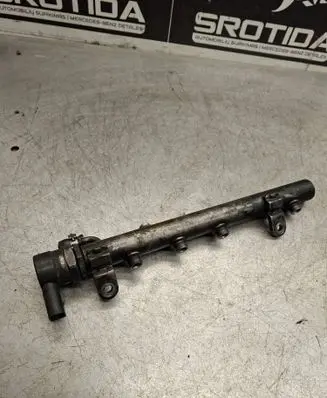 Mercedes-Benz E W211 Fuel main line pipe A6420700495 0495004 0719000272