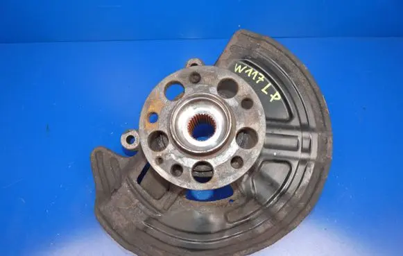 Mercedes-Benz CLA C117 X117 W117 Front wheel hub