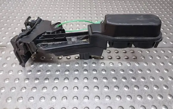 BMW 7 G11 G12 Current control relay S26380754 9339825