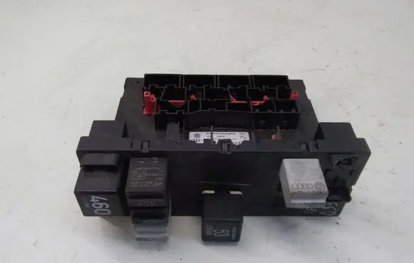 Volkswagen Jetta V Comfort/convenience module 1K0937049C