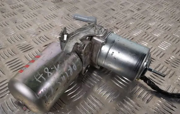 Toyota Prius (XW50) Brake booster 4707047080