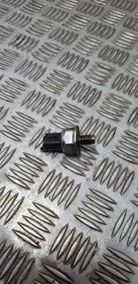 Ford Focus C-MAX Fuel pressure sensor 