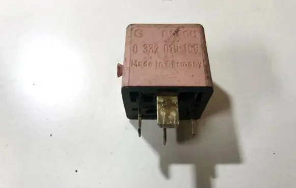 BMW 5 E39 Other relay 0332019168 8365326