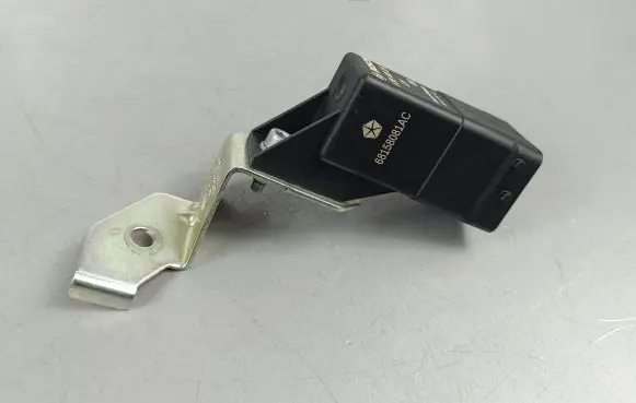 Maserati Quattroporte Glow plug pre-heat relay 0281003116