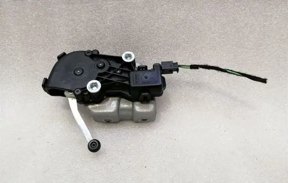 Mercedes-Benz GLS X166 Rear door window regulator motor A1666700104