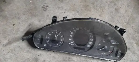 Mercedes-Benz E W211 Speedometer (instrument cluster) A2115402348 110080292