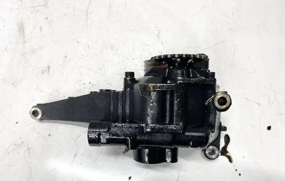 Mercedes-Benz CLS C219 Oil pump A2721800501