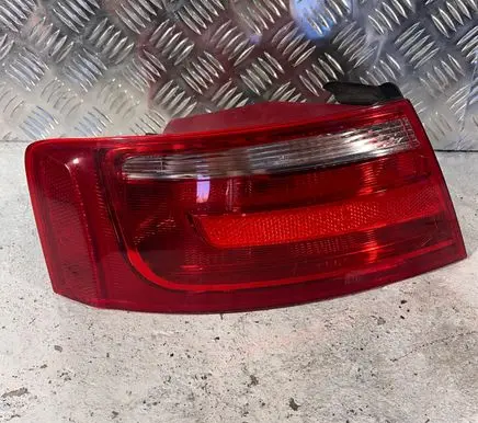 Audi A5 8T 8F Rear/tail lights 8T0945095