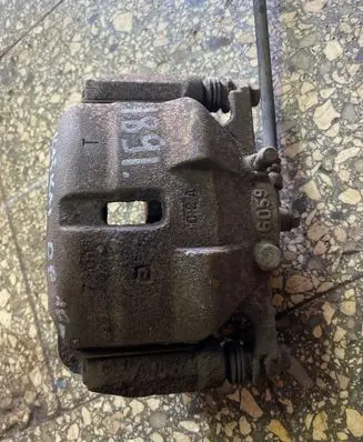 Nissan Qashqai Front brake caliper