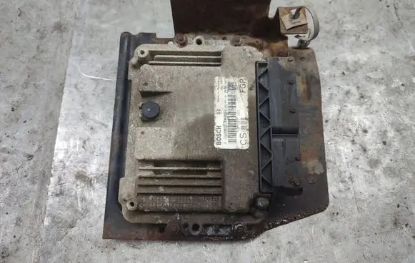 Opel Zafira B Engine control unit/module 55202383 0281012709