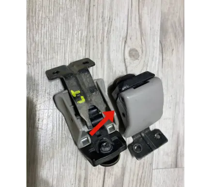 Mitsubishi Pajero Rear window lifting mechanism without motor