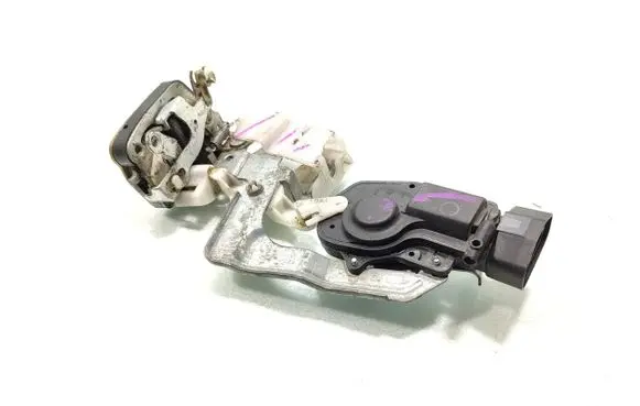 Mitsubishi Canter Front door lock