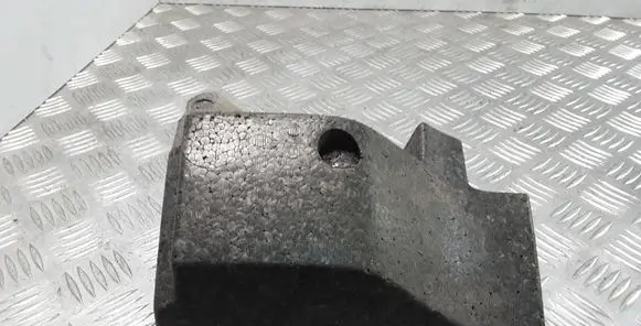 Volkswagen Touareg I Rear bumper foam support bar 7L6807712