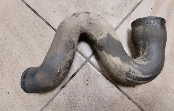 Audi A4 S4 B5 8D Intercooler hose/pipe 8D0145828C