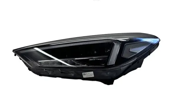 Hyundai Tucson TL Headlight/headlamp D792111A10