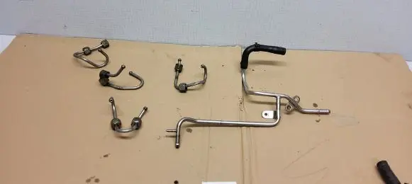 Skoda Octavia Mk2 (1Z) Fuel injector supply line/pipe 