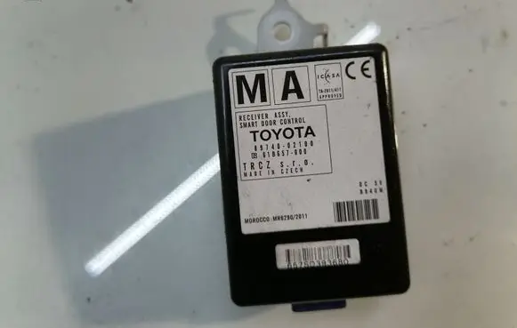 Toyota Auris E180 Door control unit/module 8974002100 61B657000