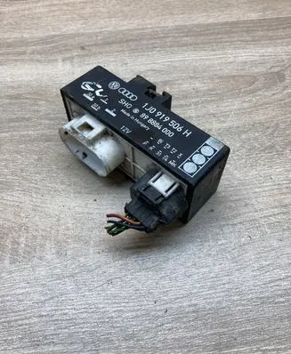 Seat Toledo II (1M) Glow plug pre-heat relay 1J0919506H 898884000