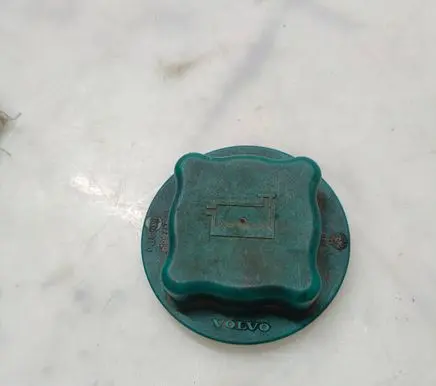 Volvo S70 V70 V70 XC Coolant expansion tank/reservoir cap 9445462