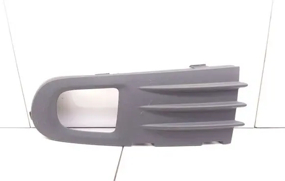 Volvo V50 Front bumper lower grill 30655884