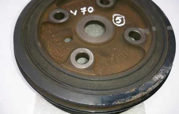 Volvo V70 Crankshaft pulley 30731865 30637335