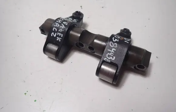 Volkswagen PASSAT B5 Camshaft 038443B