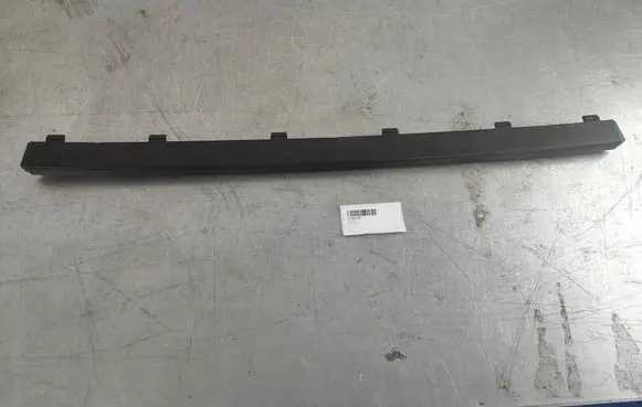 Volvo XC90 Front bumper splitter molding 31383799