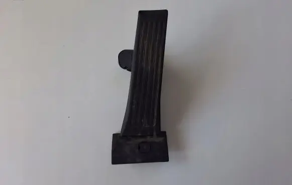 Hyundai Tucson IV NX4 Accelerator throttle pedal 32700N7100