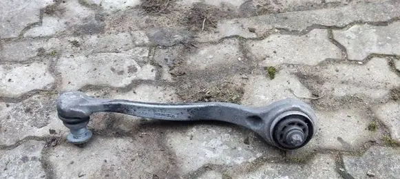 Mercedes-Benz C W205 Front lower control arm/wishbone 20500L1