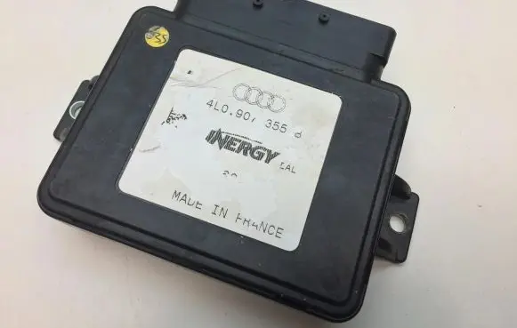 Audi Q7 4L Transfer box differential control unit 4L0907355B