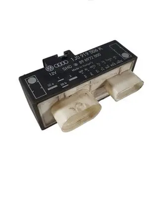 Volkswagen Golf IV Coolant fan relay 1J0919506