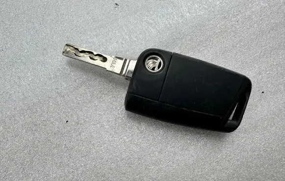 Skoda Octavia Mk3 (5E) Ignition key/card VB7