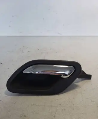 BMW 5 E39 Front door interior handle 8226049