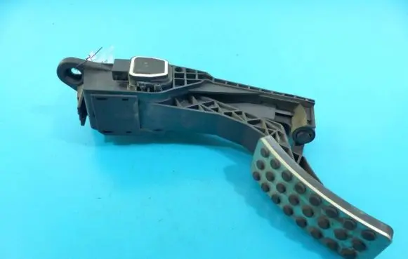 Mercedes-Benz R W251 Accelerator throttle pedal A1643000104 IMPRK1184025