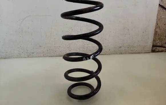 Volkswagen PASSAT B5 Front coil spring