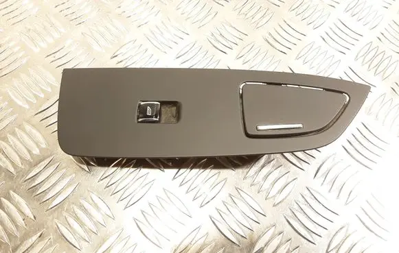 Volvo S90, V90 Rear door window switch trim 31415515