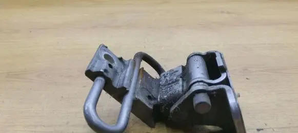 Audi A6 Allroad C6 Front door lower hinge 
