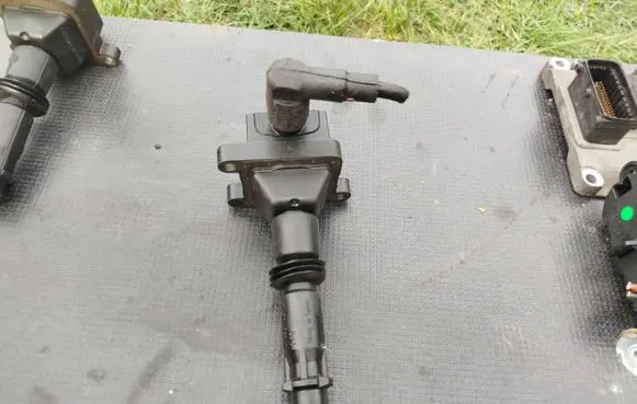 Alfa Romeo 147 High voltage ignition coil 1227030071 035610107